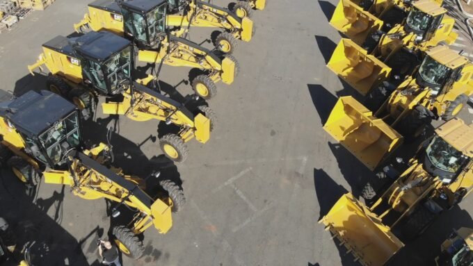 A Raízen investiu R$70 milhões em máquinas pesadas para a safra 2020/21 através de contrato de locação. Serão 127 equipamentos novos.