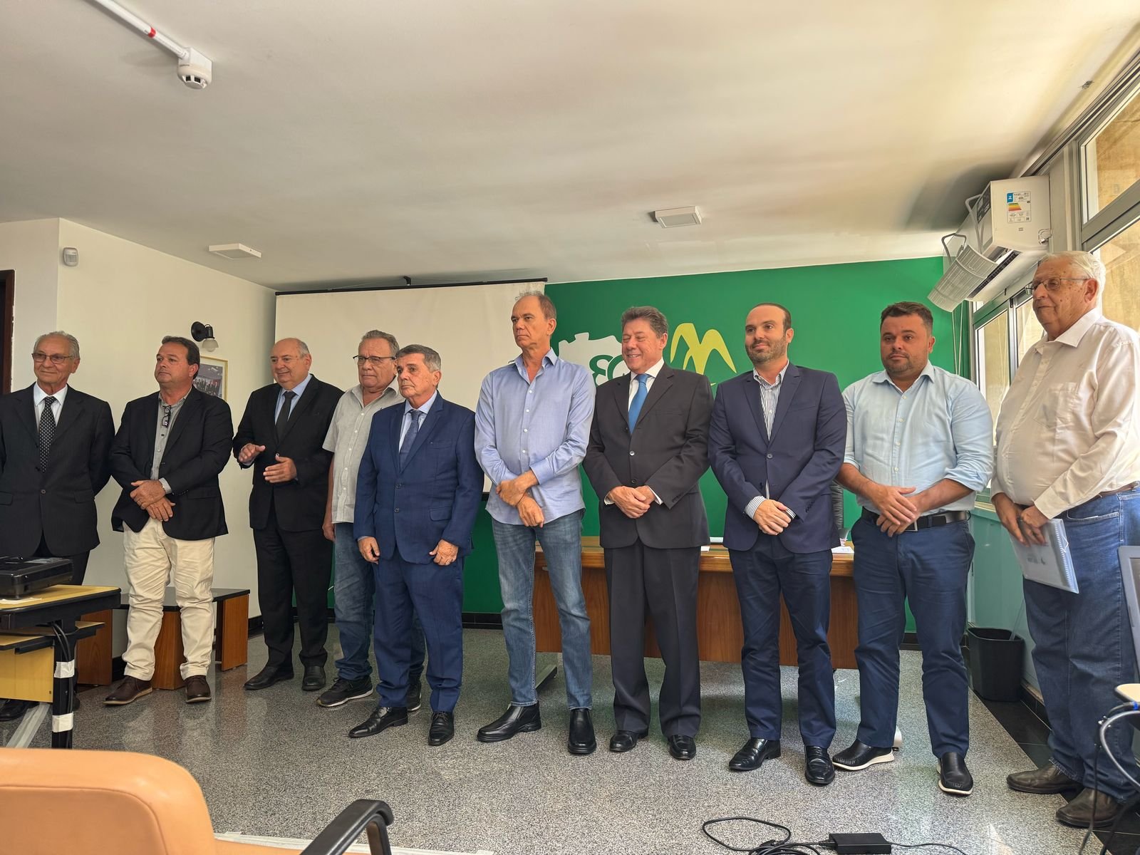 Paulo Leal reeleito presidente Feplana